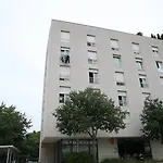 Dg With Parking Garage Split