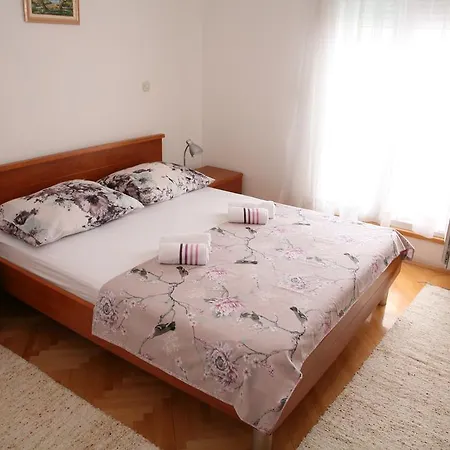 Apartman Dg With Parking Garage *