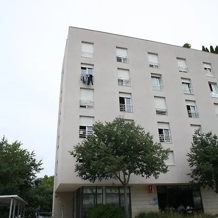 Dg With Parking Garage ספליט